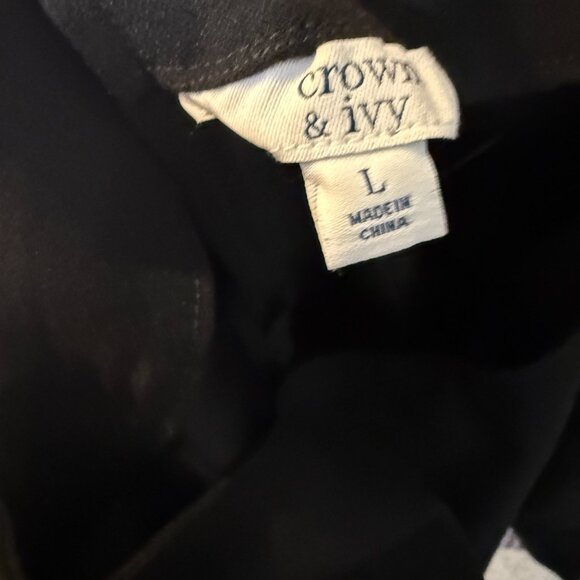 Crown & Ivy Size Large Feathers Hem Short Sleeve High Neck Blouse Top Black - Picture 4 of 8